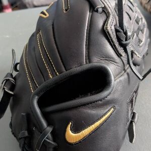 Nike Men’s Diamond Elite Select 12" Baseball Glove